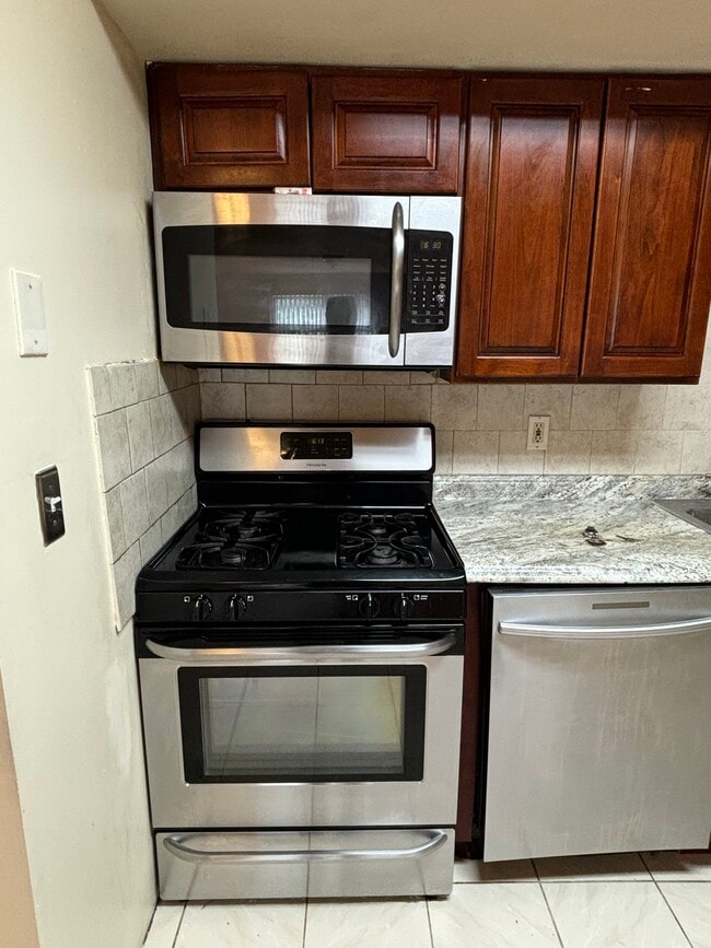 18 Harrison St, Unit 4A in Belleville, NJ - Building Photo - Building Photo