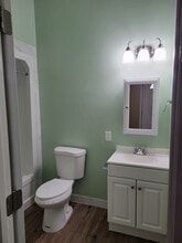 300 Glade Springs Rd in Lafollette, TN - Foto de edificio - Building Photo