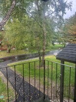 1495 Bodwell Rd, Unit 18 in Manchester, NH - Building Photo