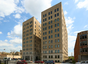 Wellington Square Senior Apartments in Detroit, MI - Building Photo - Building Photo