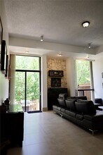 2525 NE 135th St in North Miami, FL - Building Photo - Building Photo