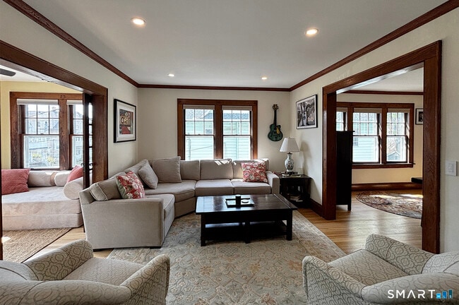 76 Harborview Ave in Bridgeport, CT - Building Photo - Building Photo