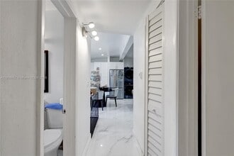 11040 SW 52nd Dr in Miami, FL - Building Photo - Building Photo
