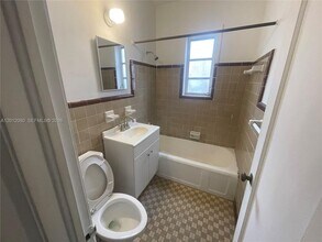 1644 Plunkett St in Hollywood, FL - Building Photo - Building Photo