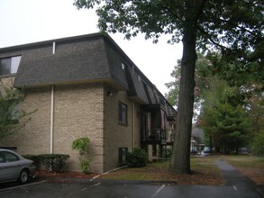 8 Tiffany Rd in Salem, NH - Building Photo - Building Photo