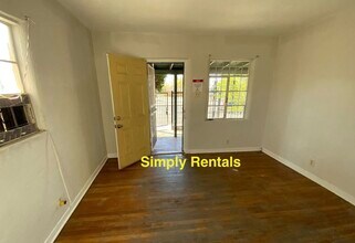 208 University Blvd SE in Albuquerque, NM - Building Photo - Building Photo