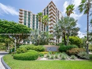 property at 1121 Crandon Blvd