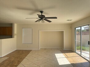 343 Common Ct in North Las Vegas, NV - Building Photo - Building Photo