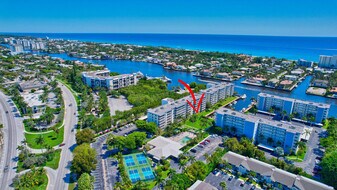 1 Harbourside Dr in Delray Beach, FL - Building Photo