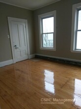 1293 Cambridge St, Unit 1 in Cambridge, MA - Foto de edificio - Building Photo