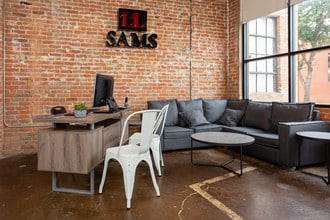 LL Sams Historical Lofts in Waco, TX - Building Photo - Interior Photo