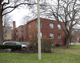 Kingsway Park Apartments in Toronto, ON - Building Photo - Building Photo