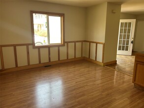 18-18 Willow Way in Rhinebeck, NY - Building Photo - Building Photo