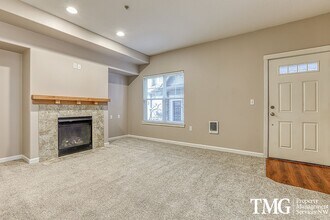 10757 NE Red Wing Way in Hillsboro, OR - Building Photo - Building Photo