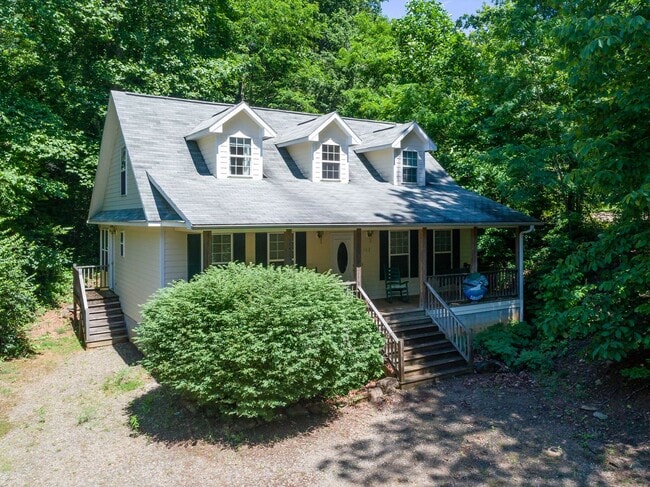property at 102 Mecklenburg Cir