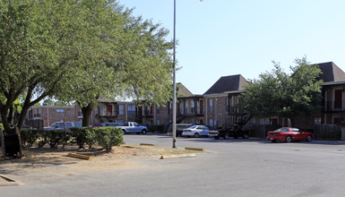 Napoleon Square in Houston, TX - Building Photo - Building Photo