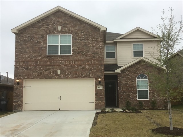 9055 Lone Cypress Dr in Forney, TX - Building Photo