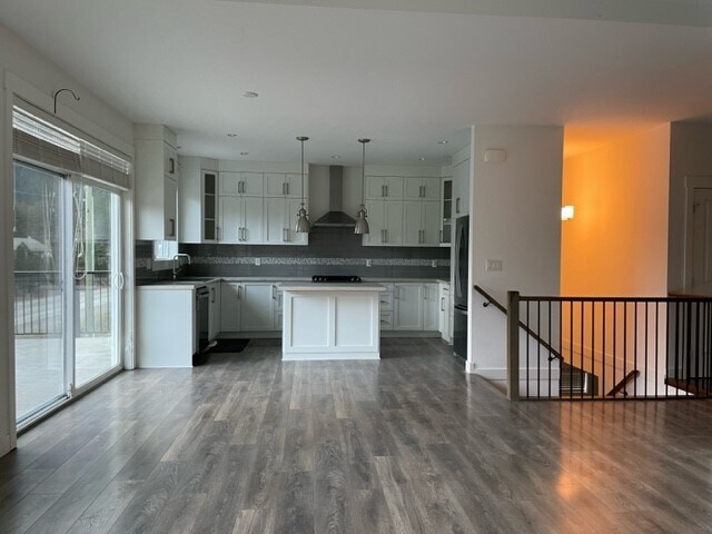 63650 Flood Hope Rd in Hope, BC - Building Photo - Building Photo