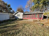 6 Oak Park Ct in Iowa City, IA - Building Photo - Building Photo