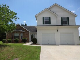 2988 Cherohala Pt SW in Atlanta, GA - Building Photo