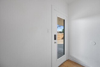 1715 Bennett Ave in Dallas, TX - Foto de edificio - Building Photo