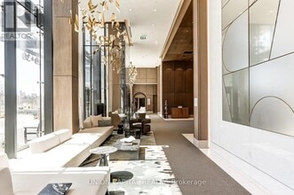 30 Inn On The Pk Dr in Toronto, ON - Building Photo - Building Photo