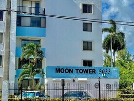 5033 NW 7th St in Miami, FL - Building Photo