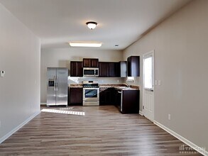 16 Atlas Dr in Cartersville, GA - Building Photo - Building Photo