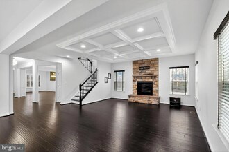 4401 Weejun Loop in Woodbridge, VA - Building Photo - Building Photo