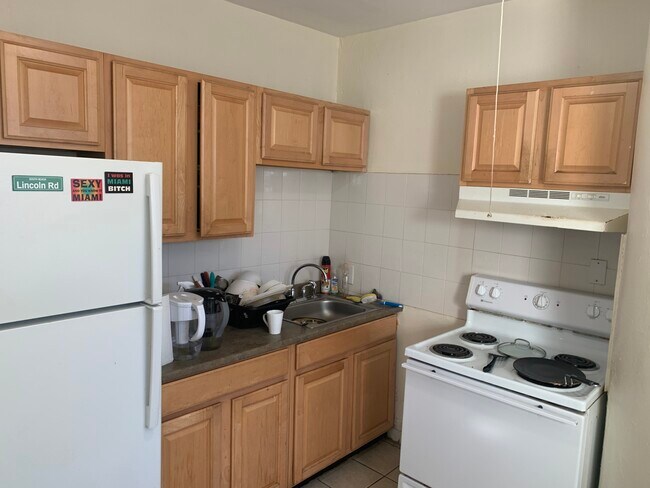 245 Kelton St, Unit 244-16 in Boston, MA - Foto de edificio - Building Photo