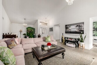9825 E Turquoise Ave in Scottsdale, AZ - Building Photo - Building Photo