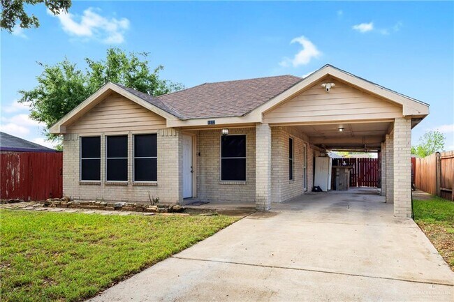 property at 1822 W Lincoln St