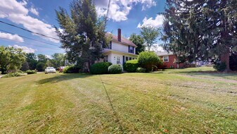 447-449 Cline Ave in Mansfield, OH - Building Photo