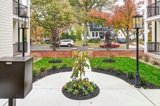 20 E Redman Ave in Haddonfield, NJ - Foto de edificio - Building Photo