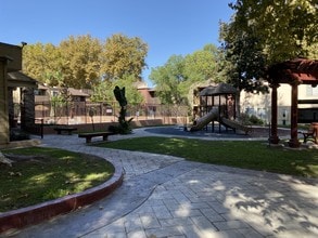 18350 Hatteras St, Unit 181 in Los Angeles, CA - Foto de edificio - Building Photo