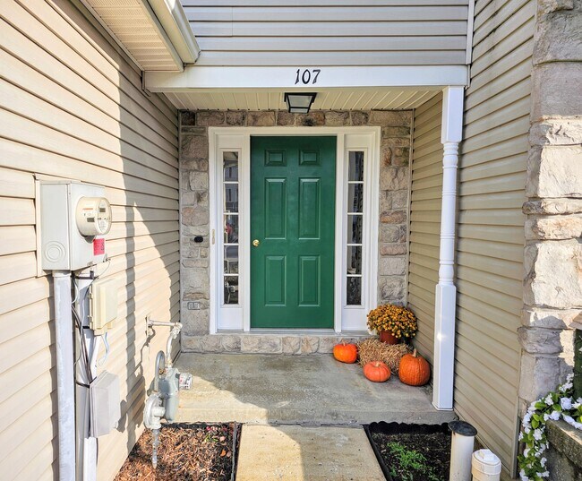 107 Acorn Ln in Mountville, PA - Foto de edificio - Building Photo