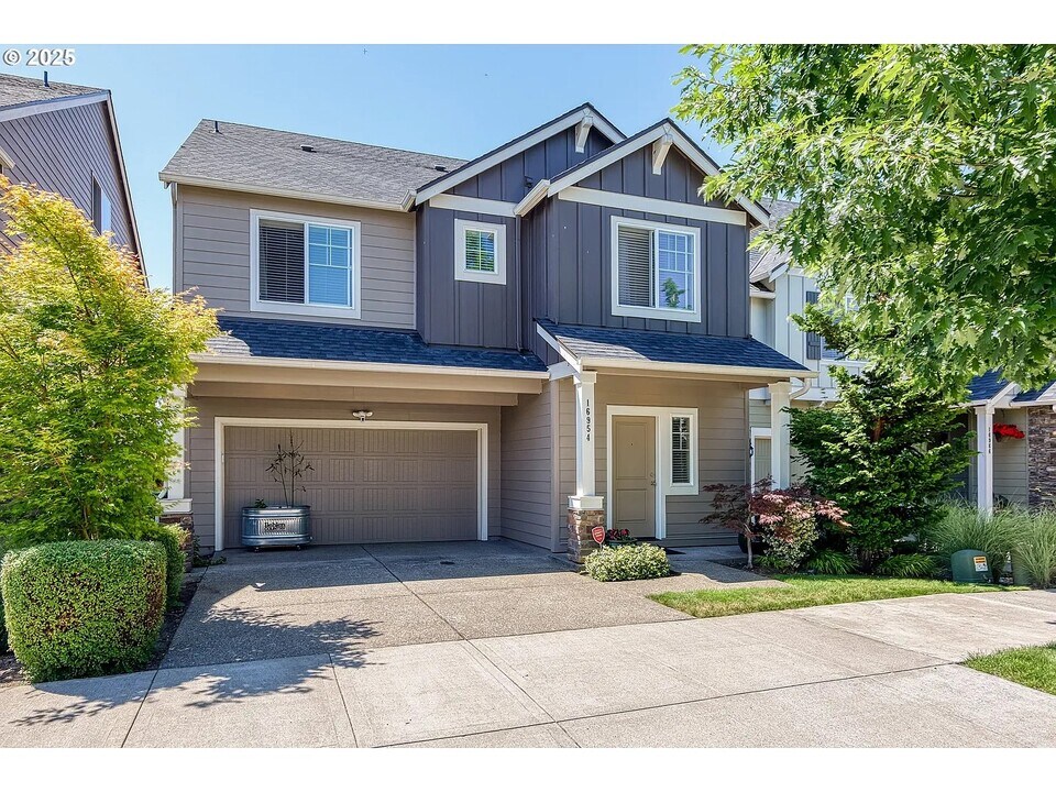 16954 NW Antonio St in Portland, OR - Building Photo