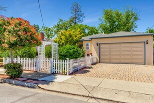 1228 Ruby St in Redwood City, CA - Building Photo
