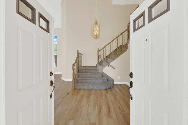 3201 Angeleno Pl in Palmdale, CA - Foto de edificio - Building Photo