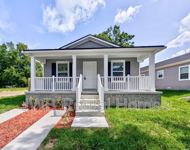2127 Lewis St in Jacksonville, FL - Building Photo - Building Photo