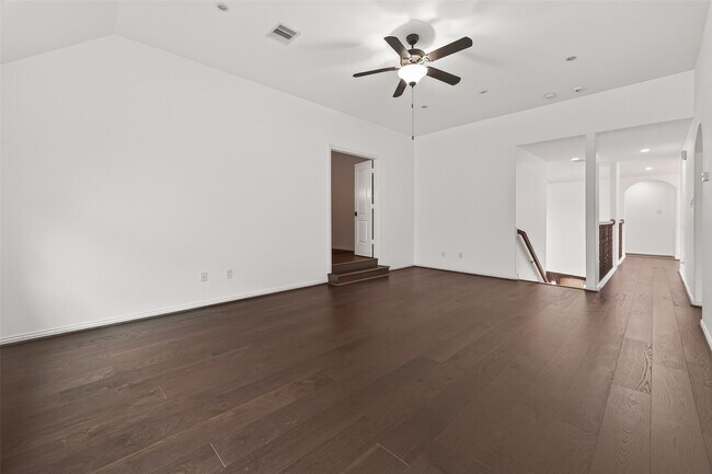 2727 Carriage Hollow Ln