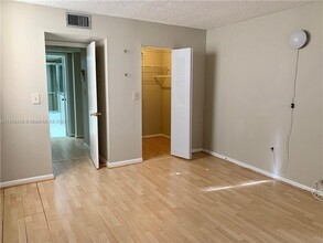 1820 N Lauderdale Ave, Unit 3405 in North Lauderdale, FL - Building Photo - Building Photo