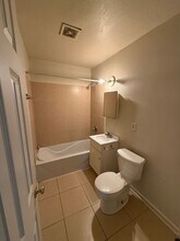 726 Webster Cir E in Kankakee, IL - Building Photo - Building Photo