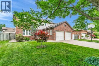 2862 Mangin Cres in Windsor, ON - Building Photo - Building Photo