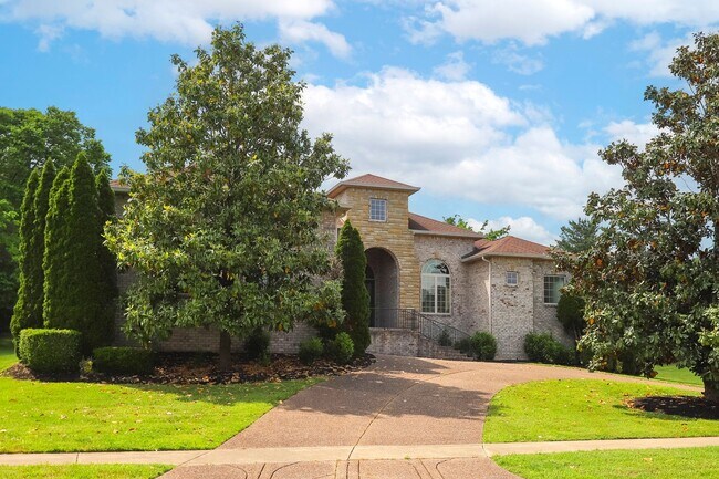 110 Affirmed Dr in Hendersonville, TN - Building Photo - Building Photo