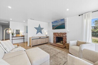 450 8th St in Del Mar, CA - Building Photo - Building Photo