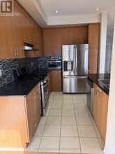 74 Lloyd Cres in Brampton, ON - Building Photo - Building Photo