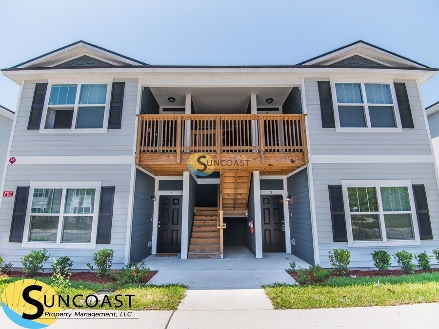 9157 Western Way in Jacksonville, FL - Building Photo