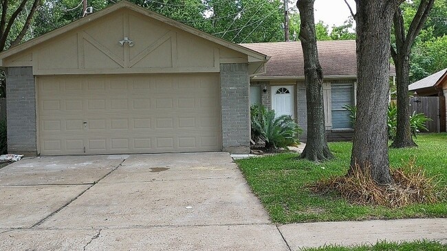 property at 16806 Espinosa Dr