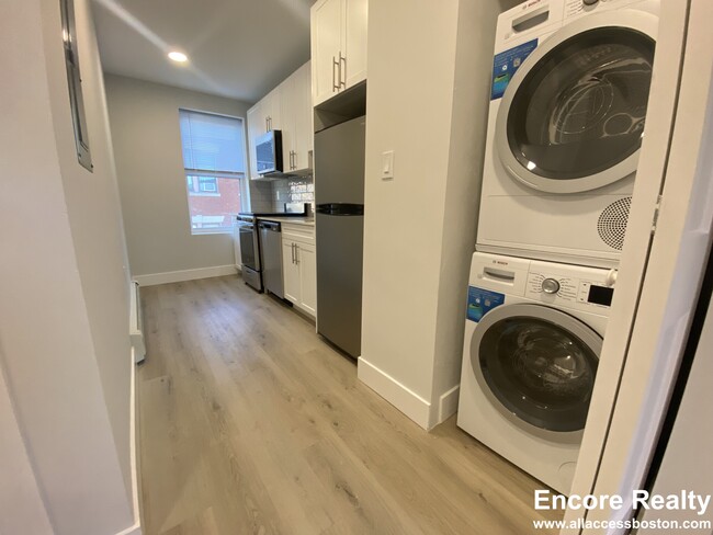 44 Joy St, Unit 9 in Boston, MA - Building Photo - Building Photo